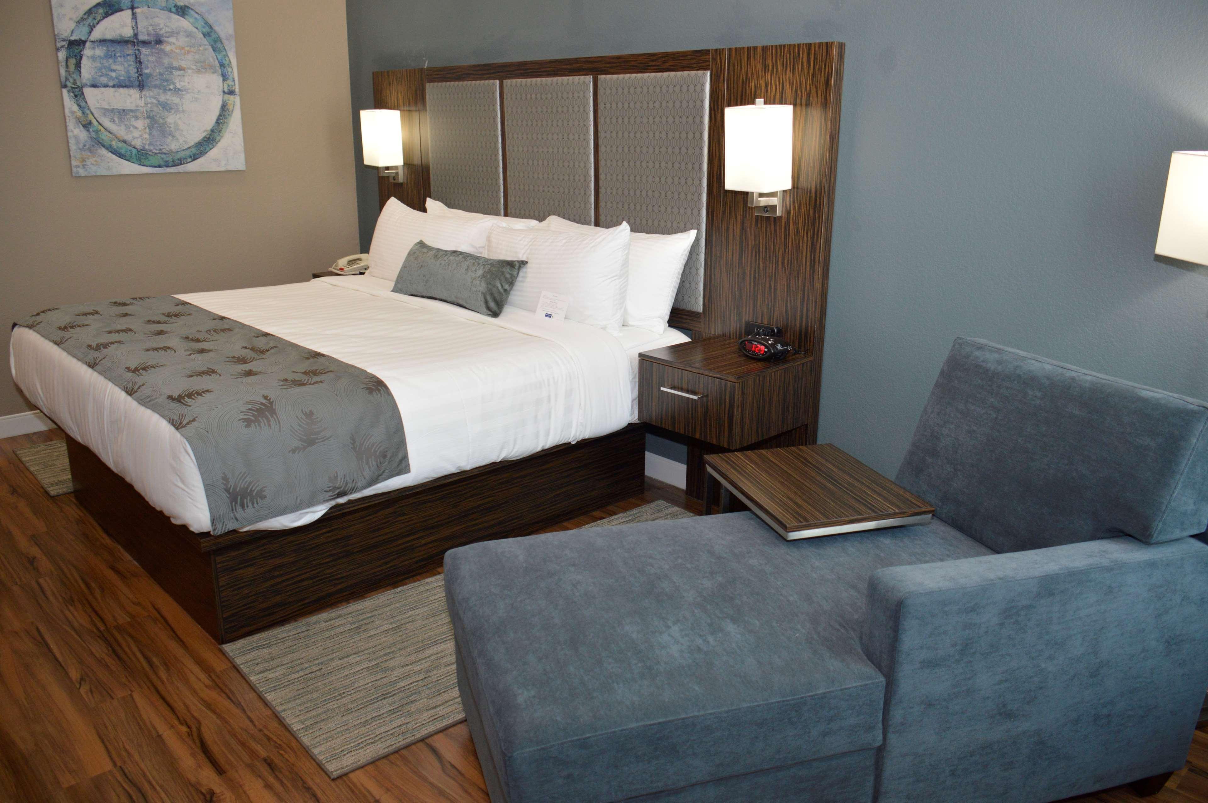 Western Inn&suites Hotel