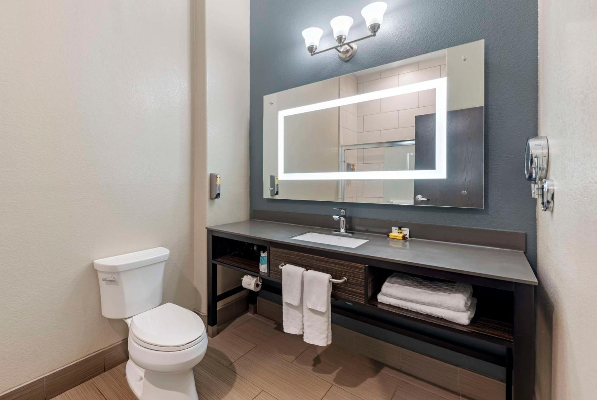 Hotel Western Inn&suites 3*