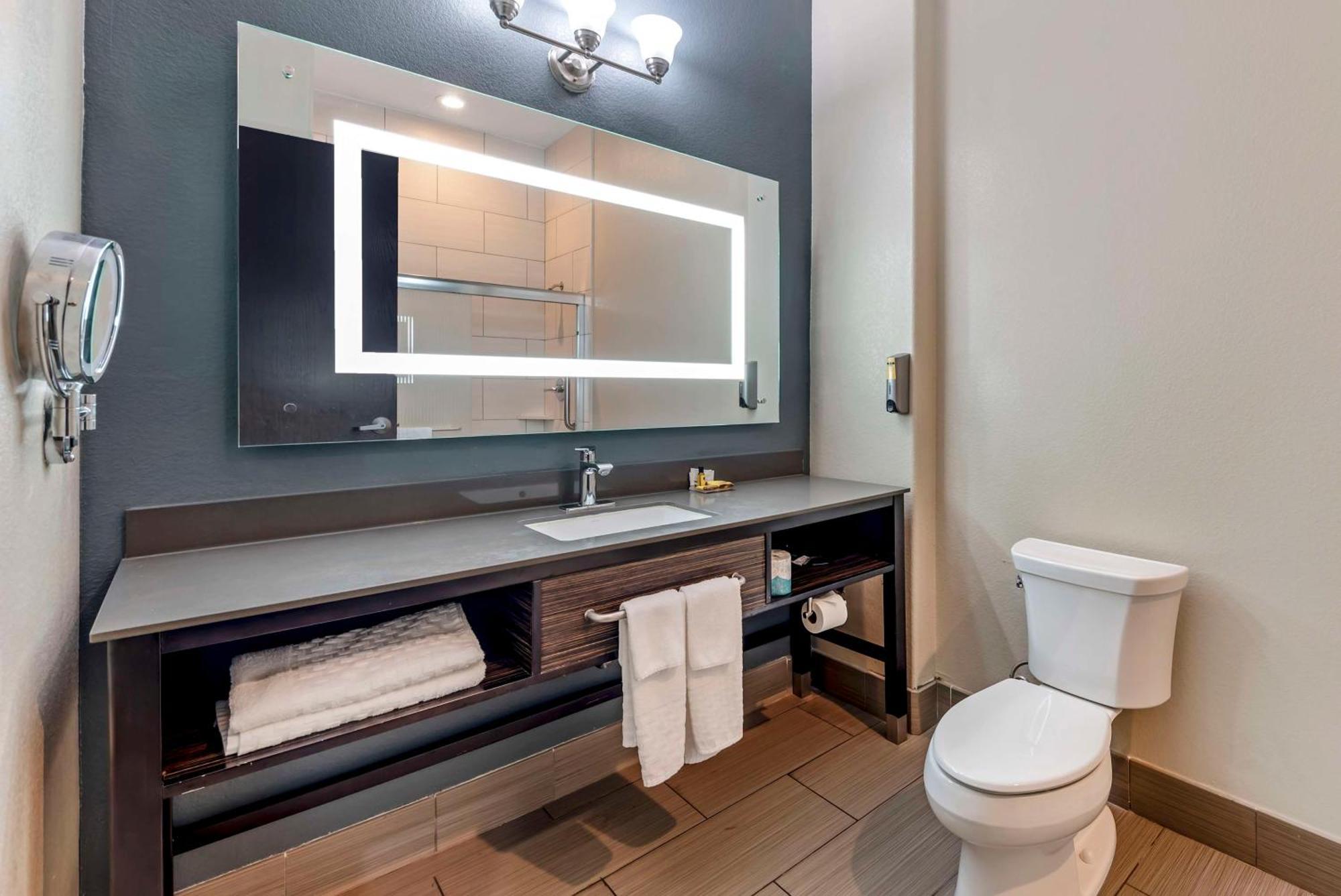 Hotel Western Inn&suites 3*